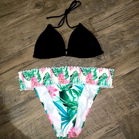 White Floral Bikini Bottoms with Black Push-up Triangle Top - Picture 1 of 2